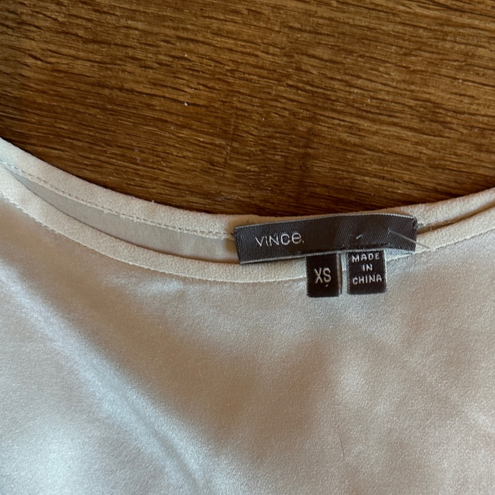 Vince Silk Batwing Sleeve Cream Blouse - Picture 3 of 7